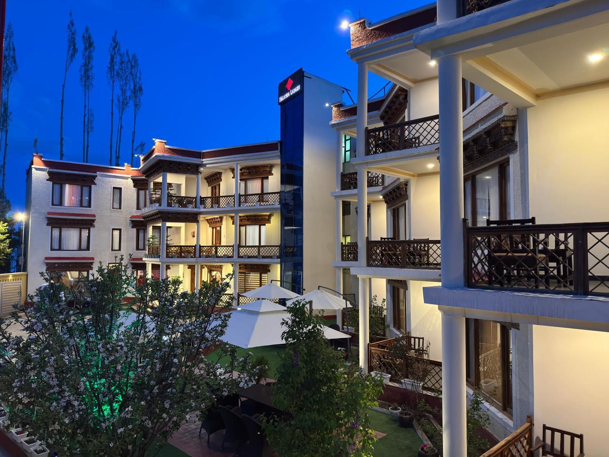 Hotel Nalanda Ladakh Leh Bagian luar foto