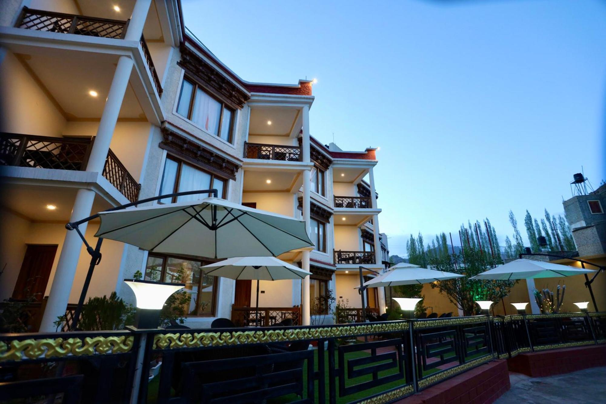 Hotel Nalanda Ladakh Leh Bagian luar foto